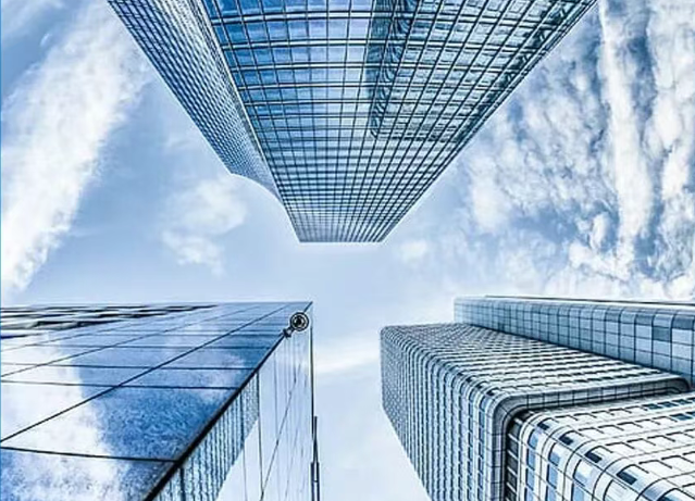 百亿保费难撑业绩成色 手回集团利润虚增股价腰斩