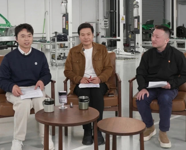 雷军陷入“自证陷阱”？开1300公里其实真没必要