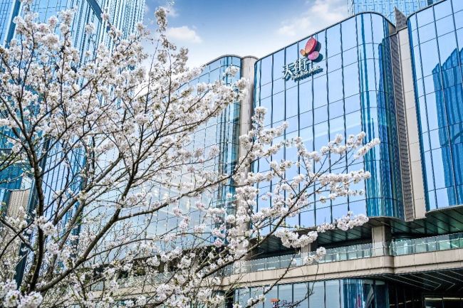 房地产“换芯”马拉松：谁先跨过新旧交替那道坎？