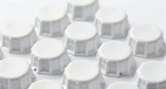 “瓶盖大王”业绩双降，跨界谋突围