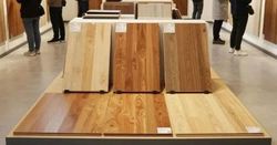 “地板大王”利润下滑九成