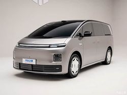 零跑 D99 免购置税！增程电池竟比多数纯电还大，这波操作太硬核