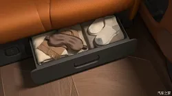 亚历山大手指戳地受伤 带伤仍得分上双