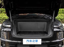 贵州千户苗寨景区山体滑坡 降雨引发清理中