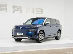 北京81正式亮相 方盒子设计引关注