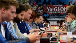 游戏王粉丝自制 3D AR 对战系统爆红，特效炫酷千万观看，网友：这才是真正的决斗