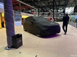 2026 北京车展探馆！全新奔驰 GLC EV 长轴版实车首曝，4 月 23 日见证豪华电动新标杆