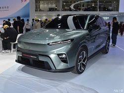 2026 北京车展炸场！红旗首款全球 SUV 首发，竟携手零跑共同开发