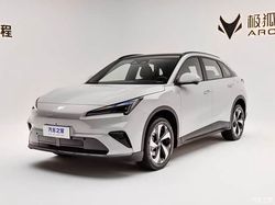28 重磅上市！极狐阿尔法 T5 新增增程版，城市高速 NOA，智驾续航我全要