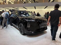 2026 北京车展！蔚来 ES9 预售 42 万起，ES8 焕新登场，一文读懂值不值得买