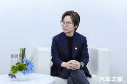 智己 LS8 上市炸裂！60 分钟大定 8000 台，李微萌：要让 BBA 家庭用户动摇