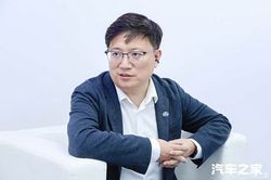 重磅！上汽大通张大伟：加速轻客新能源转型，助推中国改装业走向全球