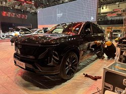 2026 北京车展炸场！凯迪拉克纯电凯威德首曝，大型 SUV 市场要变天