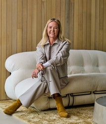 重磅！耐克前高管 Heidi O'Neill 出任 lululemon 新 CEO，加速创新与全球化，运动品牌格局生变引瞩目