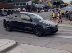 特斯拉Robotaxi将于6月22日上线 无人驾驶测试车曝光