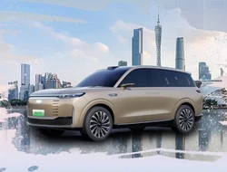 奈雪纽约快闪火出圈！排队长龙望不到头，网友直呼：老家亲戚来了，中国奶茶出海太提气