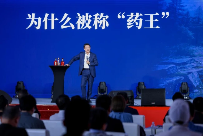 215万人观看！吴向东直播分享“鲜为人知”的湖湘文化