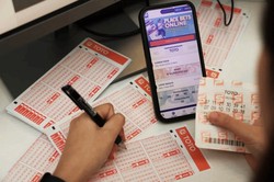 西安彩民随手双色球中 692 万！隐瞒孩子怕躺平，这份深谋远虑父爱，令网友直呼太暖心