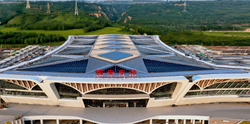 隆基Hi ROOF S发电系统助力西安东站探路“绿电平衡”