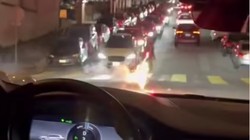 旧金山独立日烟火致 Waymo 多辆无人车受损，巨头直面难题，无人驾驶面临严峻挑战