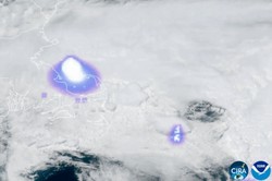 美国新英格兰地区遭火流星袭击 能量相当于300吨TNT