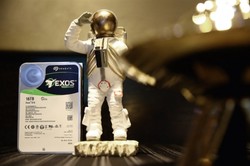 硬盘短缺至少持续到2028年！机械硬盘未来价格将翻倍