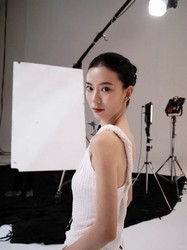 黑神话：钟馗》小厨娘脸模美图：颜值超高 气质出众