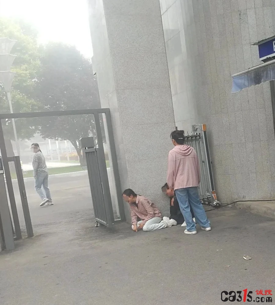 1693976278326190.jpg 765fd8adly4hhm5znsrs4j20u0193ter.jpg