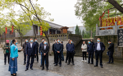 文旅部噶玛泽登司长来洪洞大槐树考察
