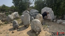 泰山石盗采乱象：村干部借河道治理挖石囤积，快递物流“配合”发货