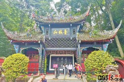 国家终于出手！老年旅游这些乱象，统统要管了