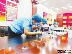 蒲城县市场监管“技术大练兵”：31名快检高手赛场过招