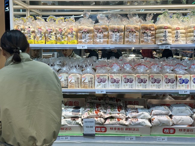 桃李面包净利再跌近三成:华南产能增36%营收降3888万,6.9万吨佛山项目仍在建设