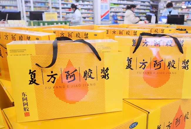 东阿阿胶上半年赚8.6亿元,经营现金净流入仅8157万元,阿胶主业微降