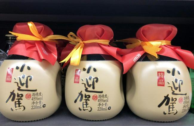 迎驾贡酒中报双增:低基数叠加渠道出清,业绩修复弹性有限,省外增长乏力