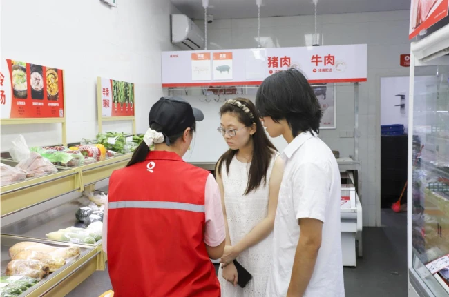 青春市集·钱大妈安心社区行杭州首站圆满举行,青年在社区生鲜赛道探索创业起点