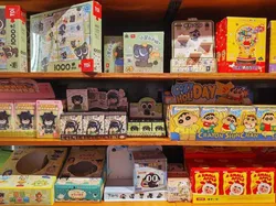 潮玩文创店，冰火两重天